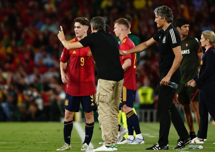 Không quan tâm Ronaldo ngồi dự bị, Morocco đòi gây sốc