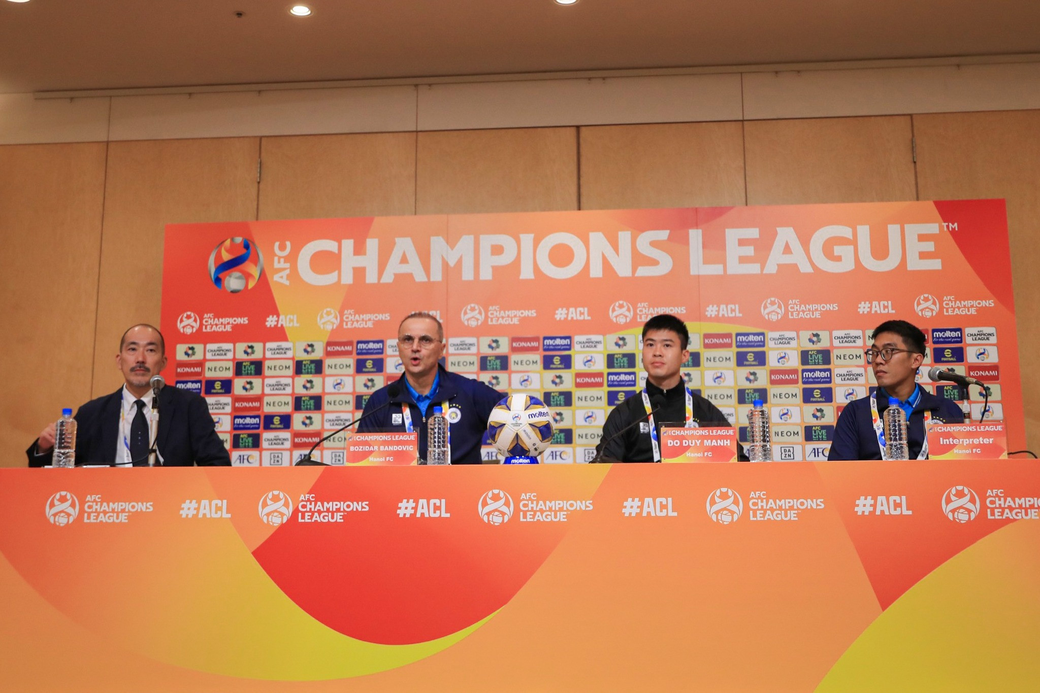 CLB Hà Ná»™i tuyên bố chÆ¡i đẹp trước Urawa Red ở Cúp C1 châu Ã