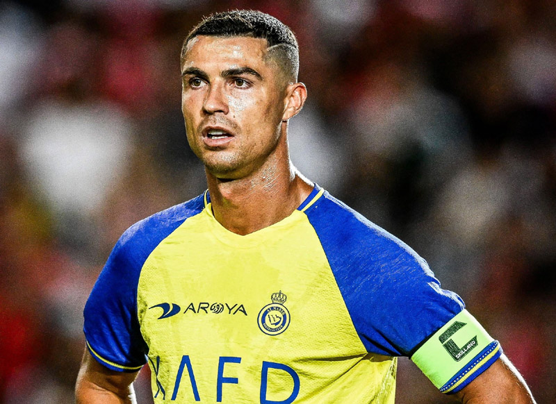 Ronaldo nhận tin sét đánh từ Tây Ban Nha