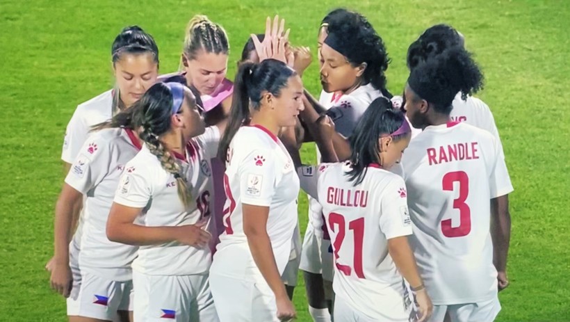 FIFA và AFC chúc mừng tuyển nữ Philippines