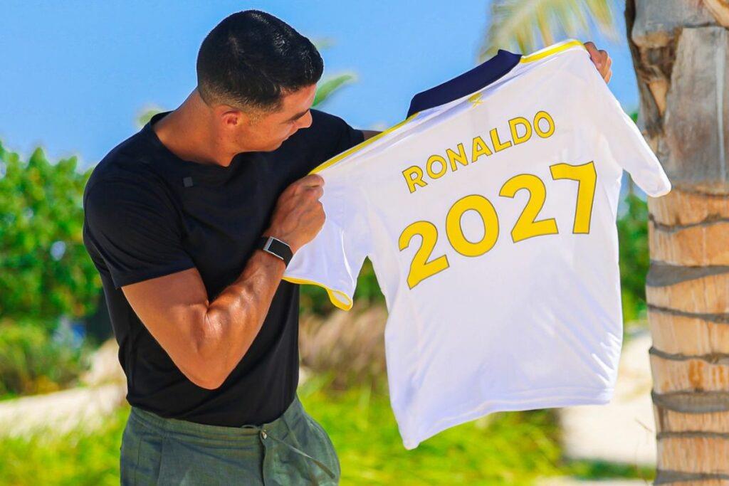 Ronaldo táº¡o nÃªn lá»‹ch sá»­