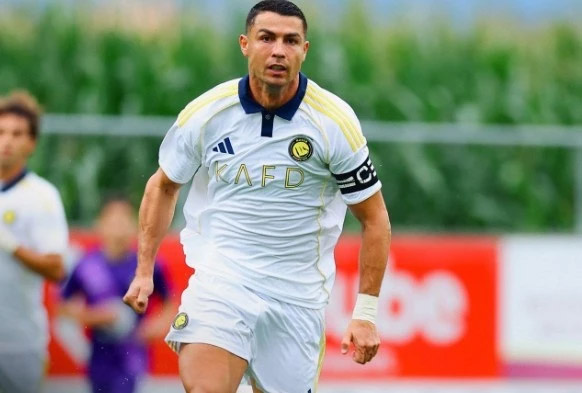 Ronaldo tá»a sÃ¡ng trong ngÃ y trá»Ÿ láº¡i
