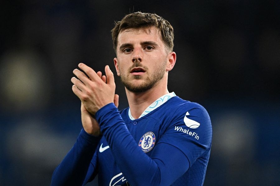 Chelsea giàu to nhờ bán cầu thủ trẻ