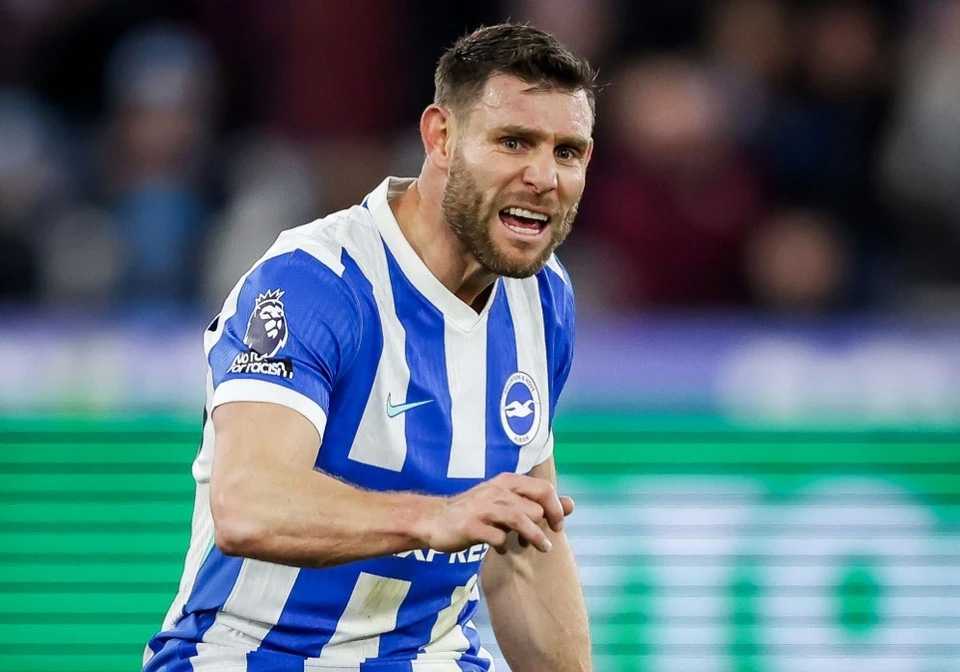 Huyá»n thoáº¡i James Milner