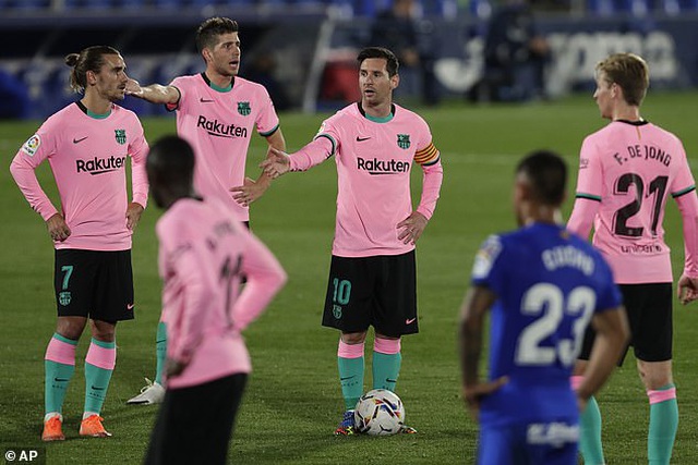 Bộ mặt nào cho Barcelona và Juventus ở ngày mở màn Champions League?