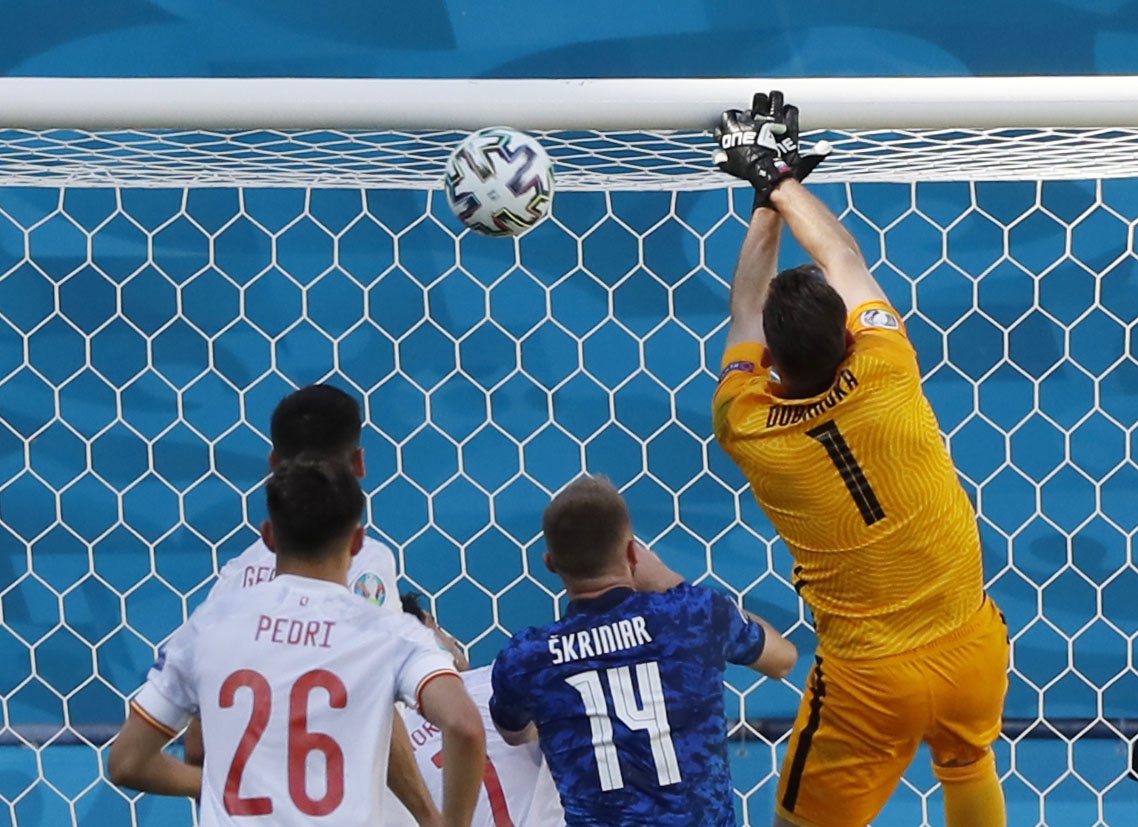 Euro 2020 - Giải đấu xui xẻo của những người "gác đền"!